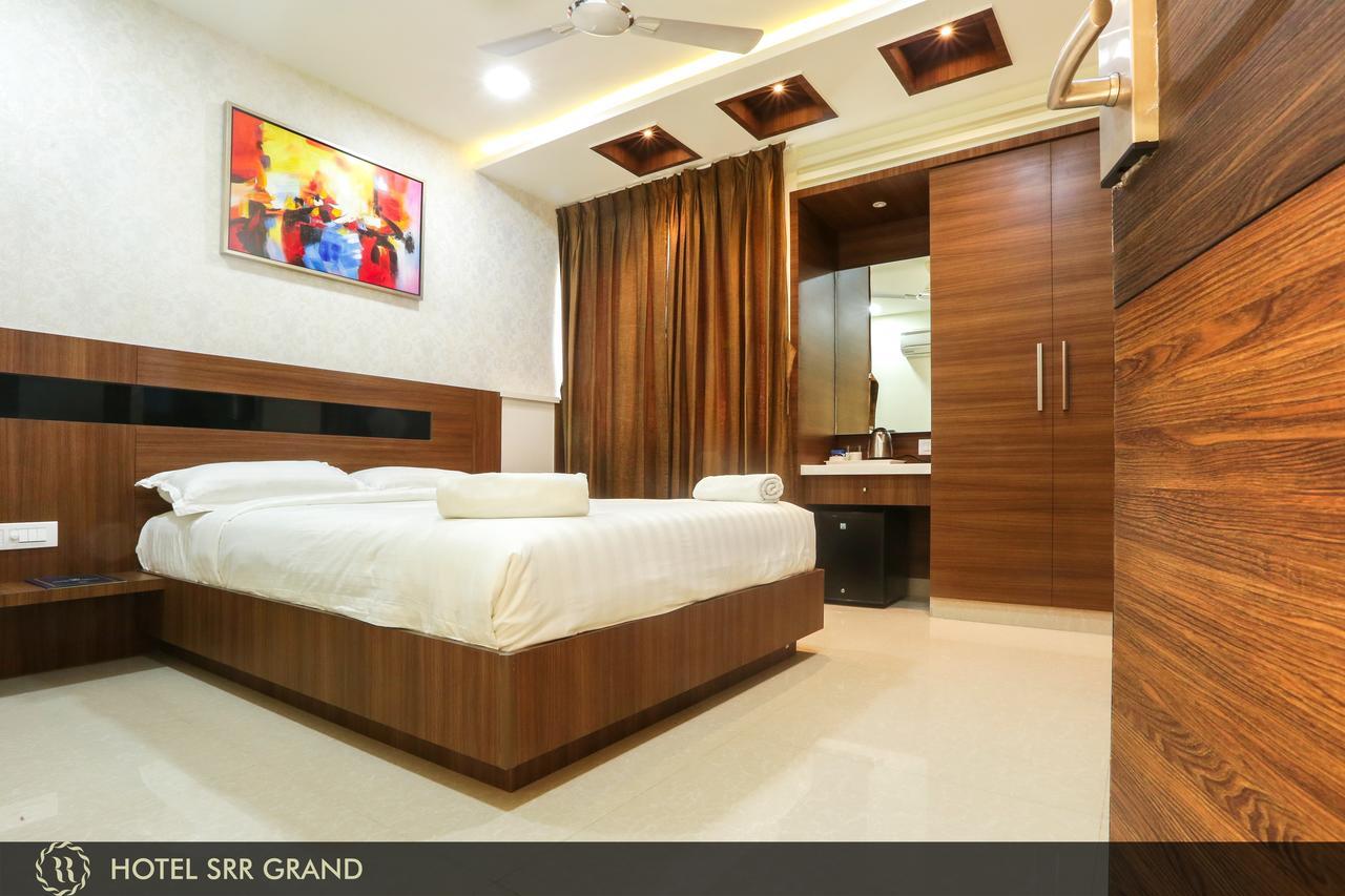 Hotel Srr Grand Ченай Екстериор снимка